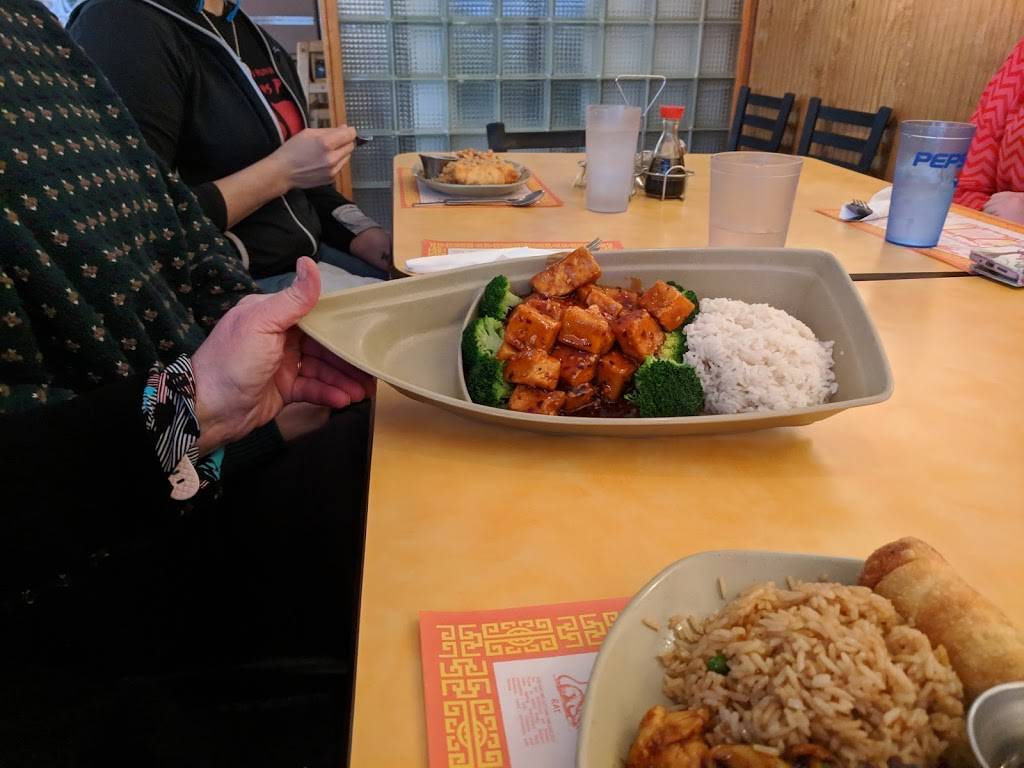 China Star | restaurant | 111 River Pl, Monona, WI 53716, USA | 6086613920 OR +1 608-661-3920