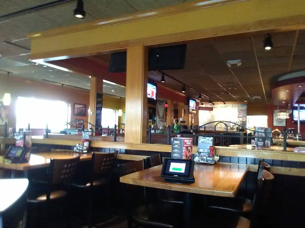 Applebees Grill + Bar | restaurant | 319 Homer Adams Pkwy, Alton, IL 62002, USA | 6184626575 OR +1 618-462-6575