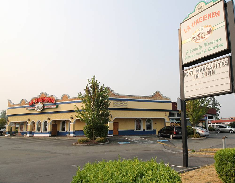 La Hacienda Mexican Restaurant | restaurant | 620 SE Everett Mall Way #200, Everett, WA 98208, USA | 4253550858 OR +1 425-355-0858