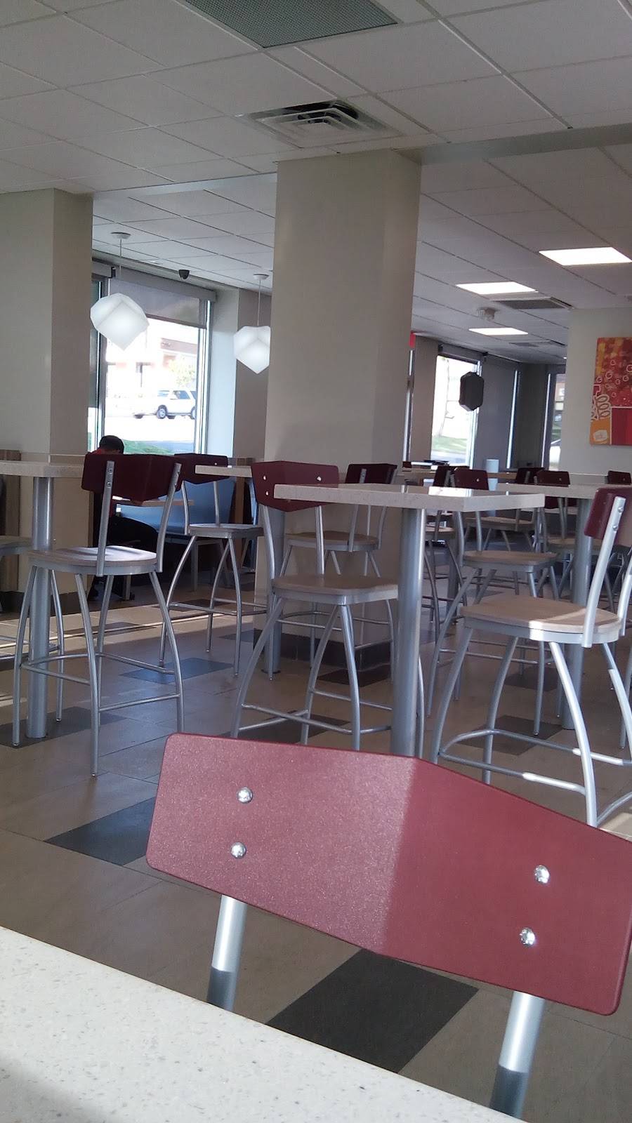 Jack in the Box | restaurant | 3653 E Highland Ave, Highland, CA 92346, USA | 9098640466 OR +1 909-864-0466