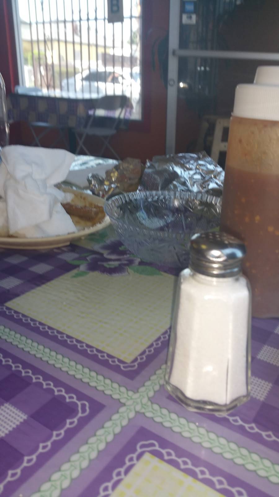 Joeys Restaurant | restaurant | 6001 S Hooper Ave, Los Angeles, CA 90001, USA | 3232345722 OR +1 323-234-5722