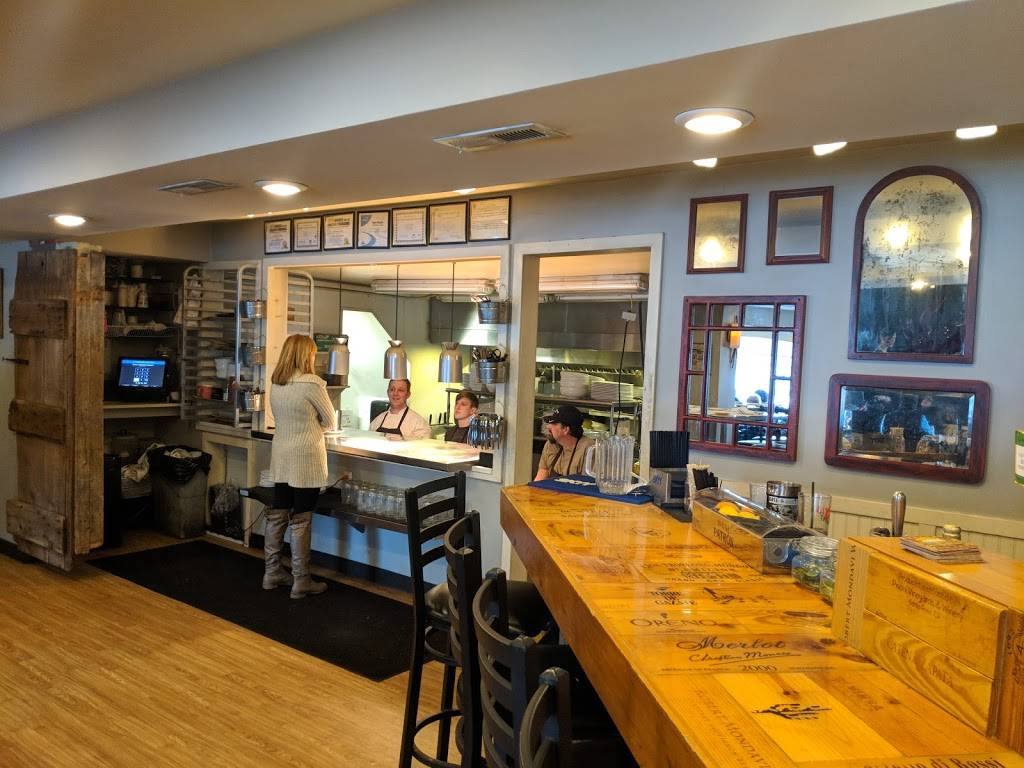 Sturbridge Seafood | restaurant | 376 Main St, Sturbridge, MA 01566, USA | 5083472600 OR +1 508-347-2600