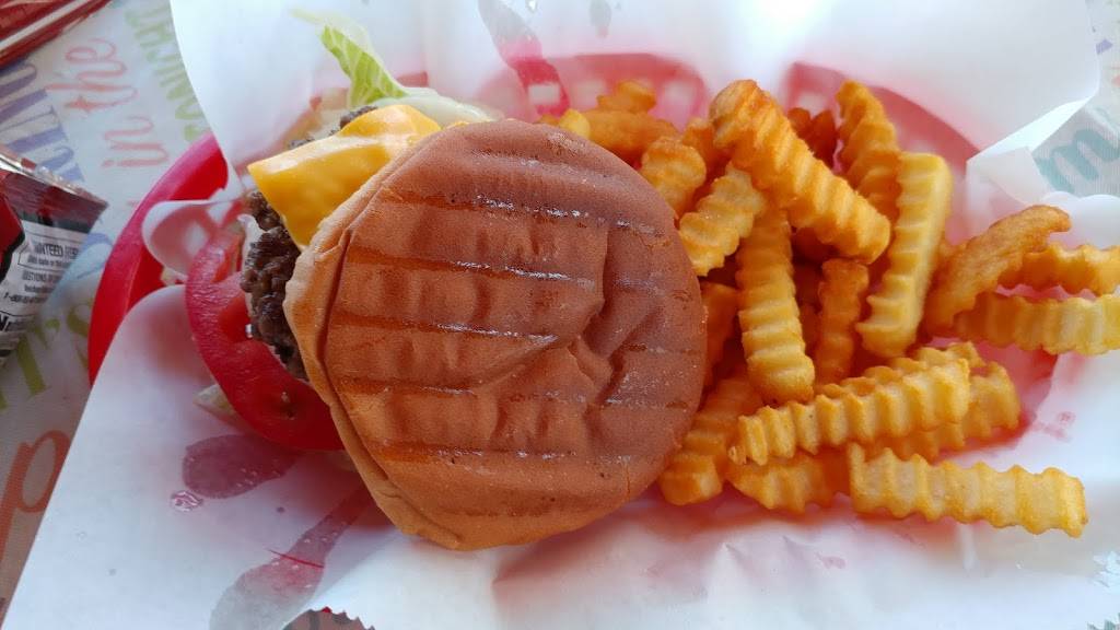 Gigis Restaurant | restaurant | 4632 Jonathan Creek Rd, Waynesville, NC 28785, USA | 8289266020 OR +1 828-926-6020