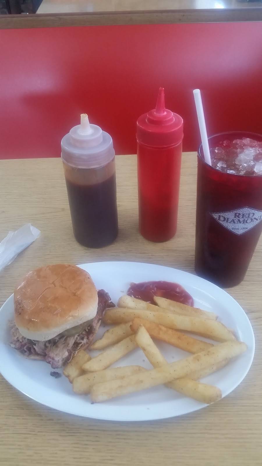 Buddys BBQ | restaurant | 103 Haynes St, Talladega, AL 35160, USA | 2563628851 OR +1 256-362-8851