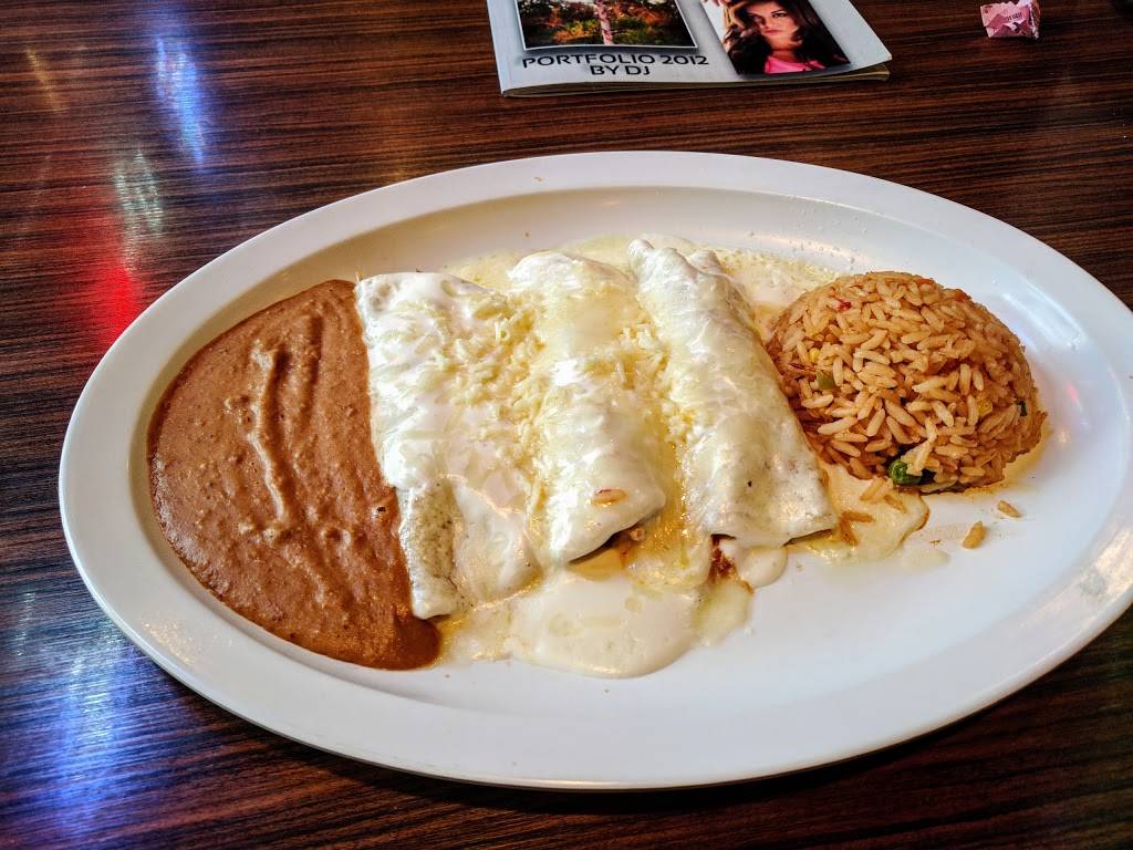 Chulas Sports Cantina | night club | 10516 Katy Fwy, Houston, TX 77043, USA | 7134656544 OR +1 713-465-6544