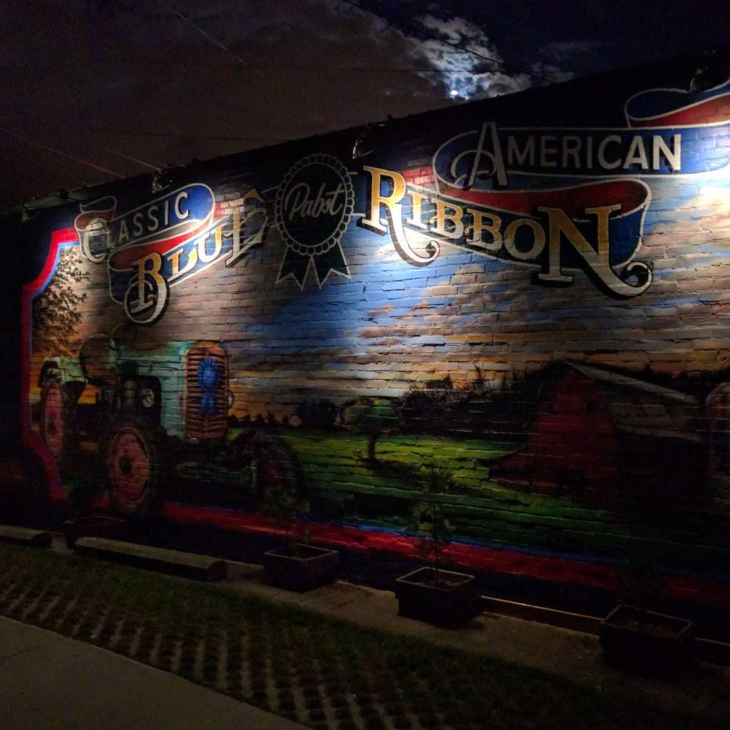 Thunderbird Tavern | restaurant | 7515 15th Ave NW, Seattle, WA 98117, USA | 2067812473 OR +1 206-781-2473