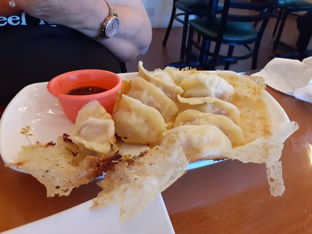 Noodles and Dumplings | restaurant | 4650 Woodrow Bean Transmountain, El Paso, TX 79924, USA | 9159266161 OR +1 915-926-6161