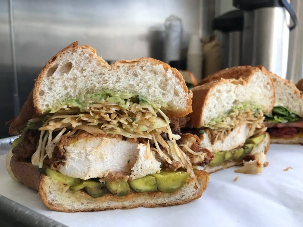 Es Todo Street Food Walk up Window | cafe | 1809 E 7th St, Los Angeles, CA 90021, USA | 2139358415 OR +1 213-935-8415