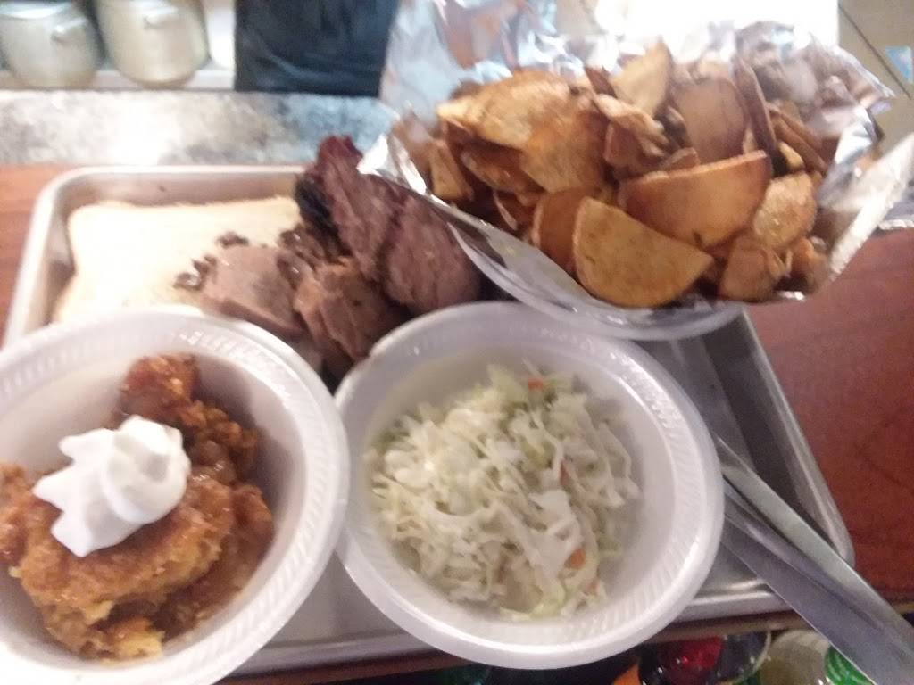 Lunch Box BBQ Cafe | restaurant | 417 4th St, Minburn, IA 50167, USA | 5156772030 OR +1 515-677-2030