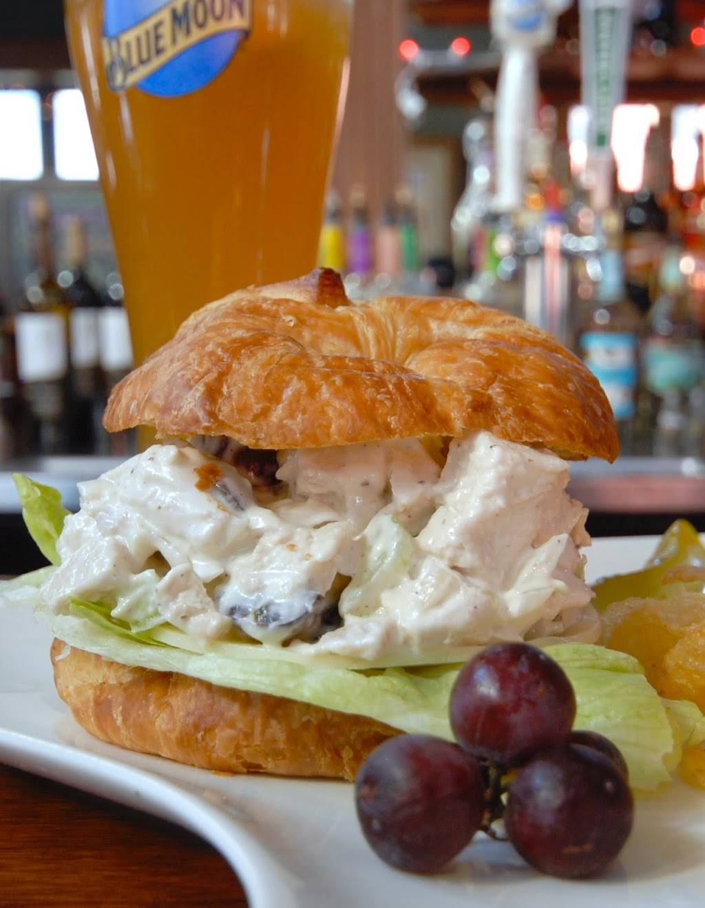 Captains Tavern - Restaurant - Craft Beer - Wine Bar - Sports Ba | restaurant | 1 W High St, Lawrenceburg, IN 47025, USA | 8125770432 OR +1 812-577-0432