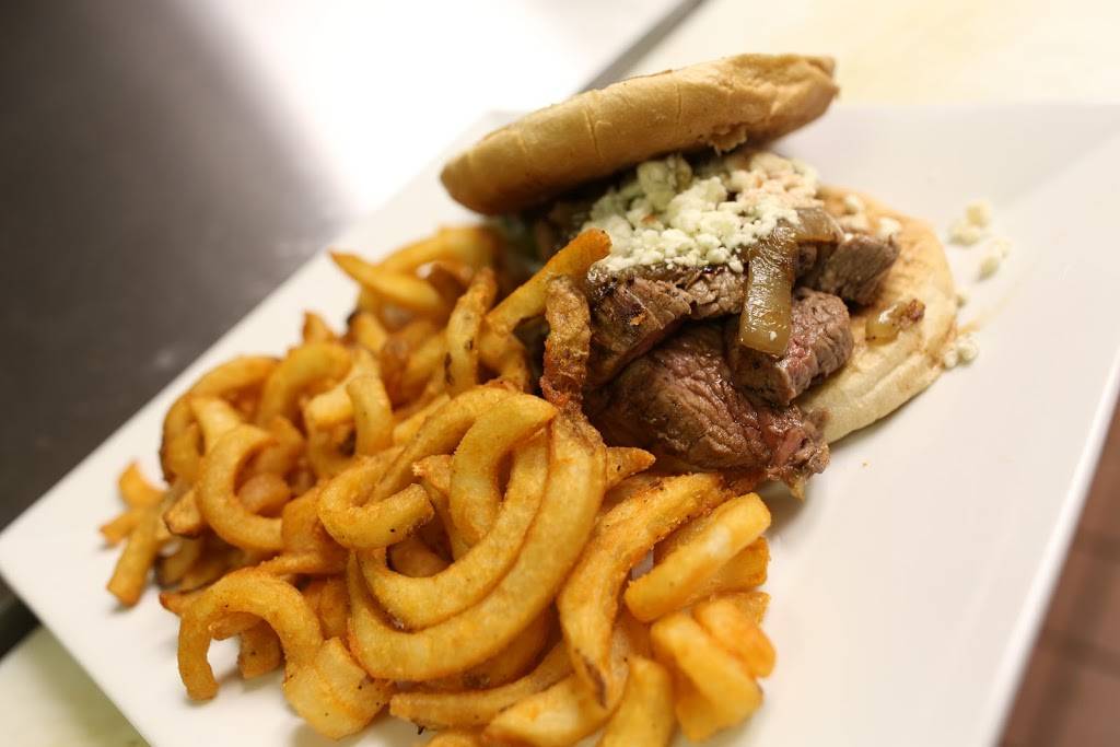 Tipping Chair Tavern | restaurant | 1783 Meriden-Waterbury Turnpike, Milldale, CT 06467, USA | 8604269688 OR +1 860-426-9688