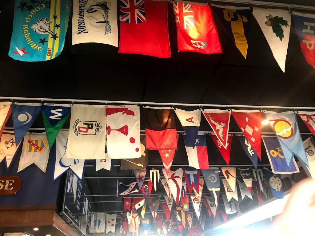 Burgee Bar | restaurant | Fishing Village Dr, Key Largo, FL 33037, USA | 3053672611 OR +1 305-367-2611