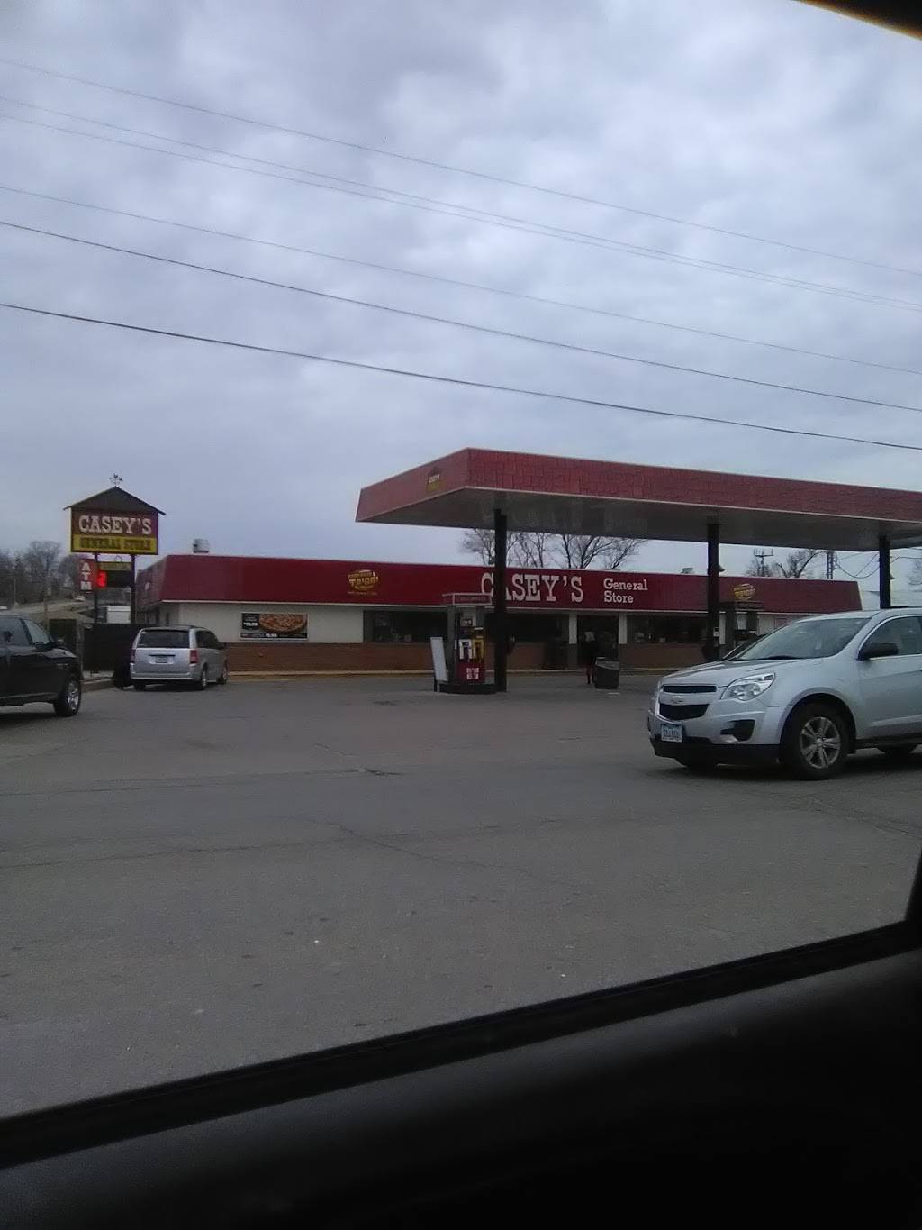 Caseys | meal takeaway | 201 Eastern Access Rd, Columbus Junction, IA 52738, USA | 3197287200 OR +1 319-728-7200