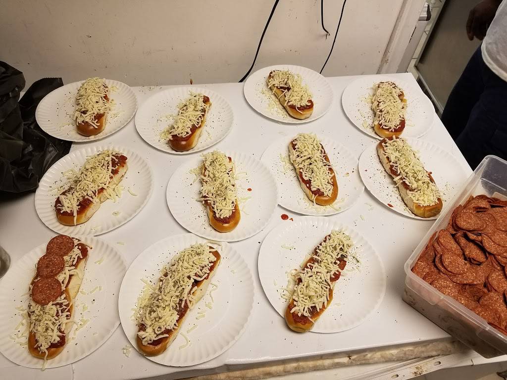 Freds Water Ice | restaurant | 1332-1356 Pratt St, Philadelphia, PA 19124, USA | 2674906613 OR +1 267-490-6613