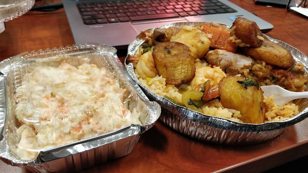 Direccion Bodega | restaurant | 37 W John St, Hicksville, NY 11801, USA | 5164709506 OR +1 516-470-9506