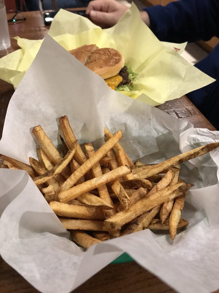 Chris Madrids | restaurant | 1900 Blanco Rd, San Antonio, TX 78212, USA | 2107353552 OR +1 210-735-3552