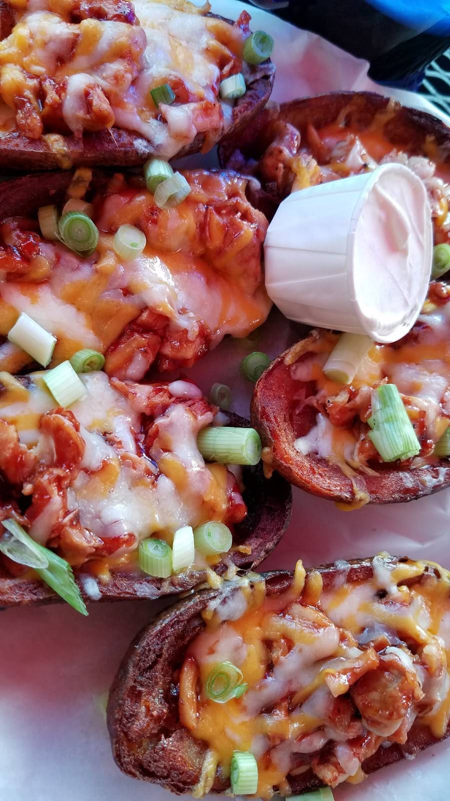 Dixie Tavern | restaurant | 2349 Windy Hill Rd SE #130, Marietta, GA 30067, USA | 7706900090 OR +1 770-690-0090