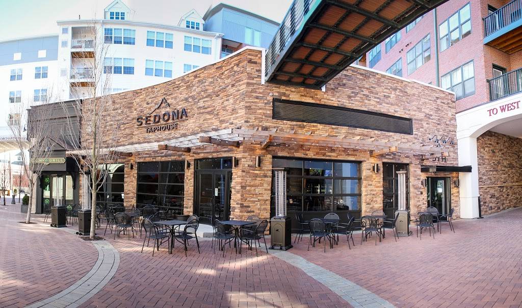 Sedona Taphouse | restaurant | 515 West Ave, Norwalk, CT 06850, USA | 2032991800 OR +1 203-299-1800