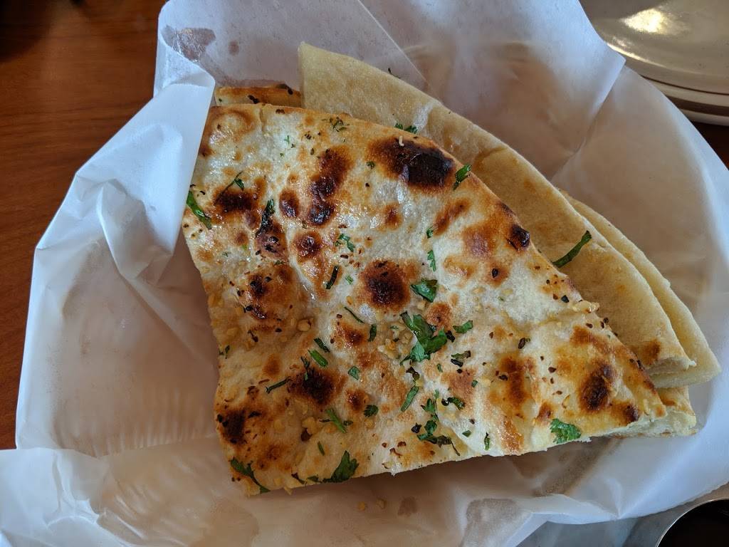 Incredible India | restaurant | 2822 University Ave, Waterloo, IA 50701, USA | 3192323089 OR +1 319-232-3089