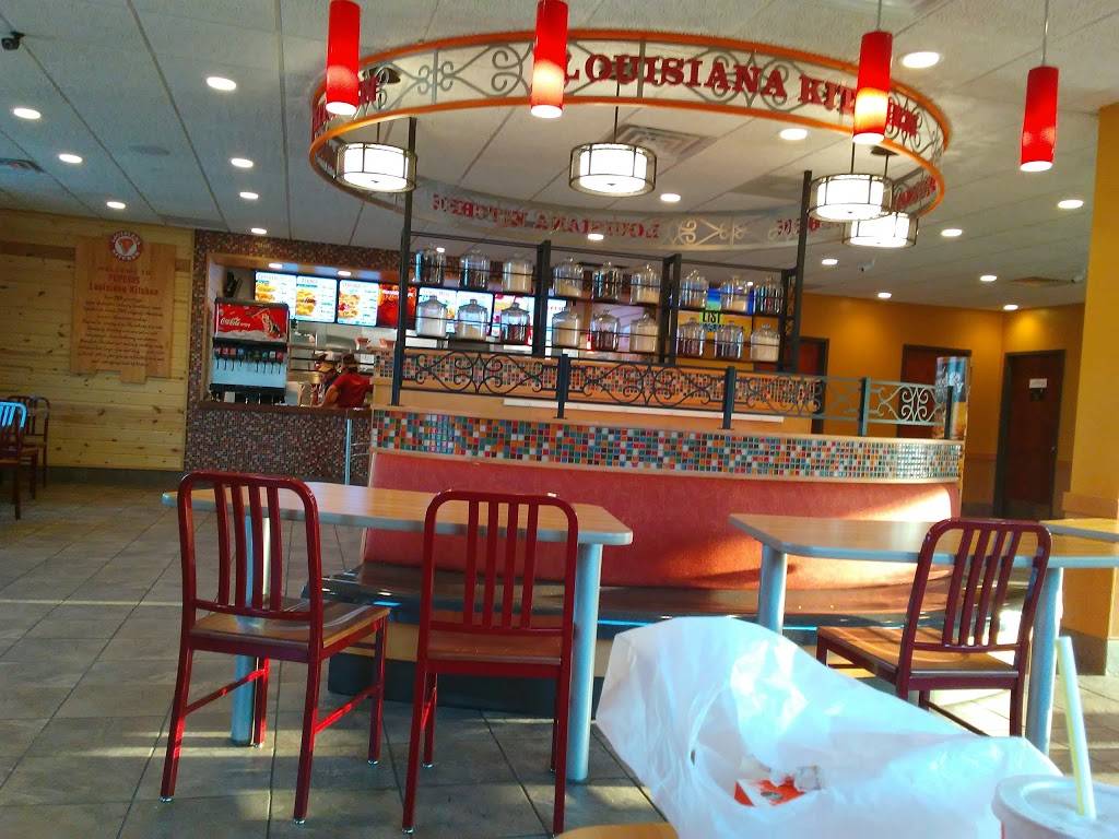 Popeyes Louisiana Kitchen | restaurant | 2201 W Patapsco Ave, Baltimore, MD 21230, USA | 4436828476 OR +1 443-682-8476