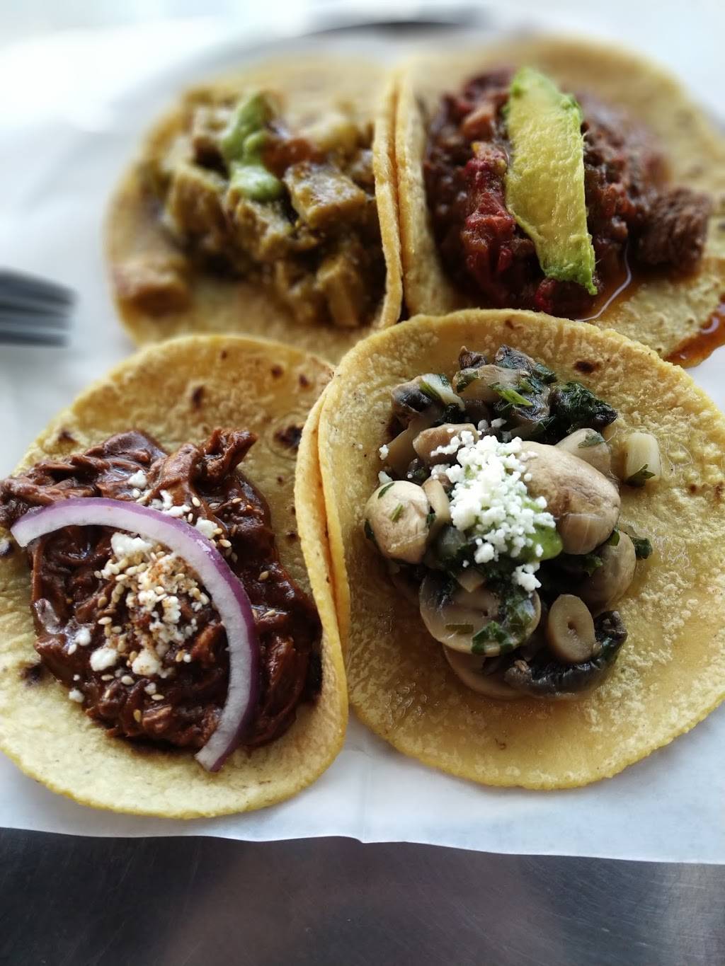 Guisados | restaurant | 8935 Santa Monica Blvd, West Hollywood, CA 90069, USA | 3107770310 OR +1 310-777-0310