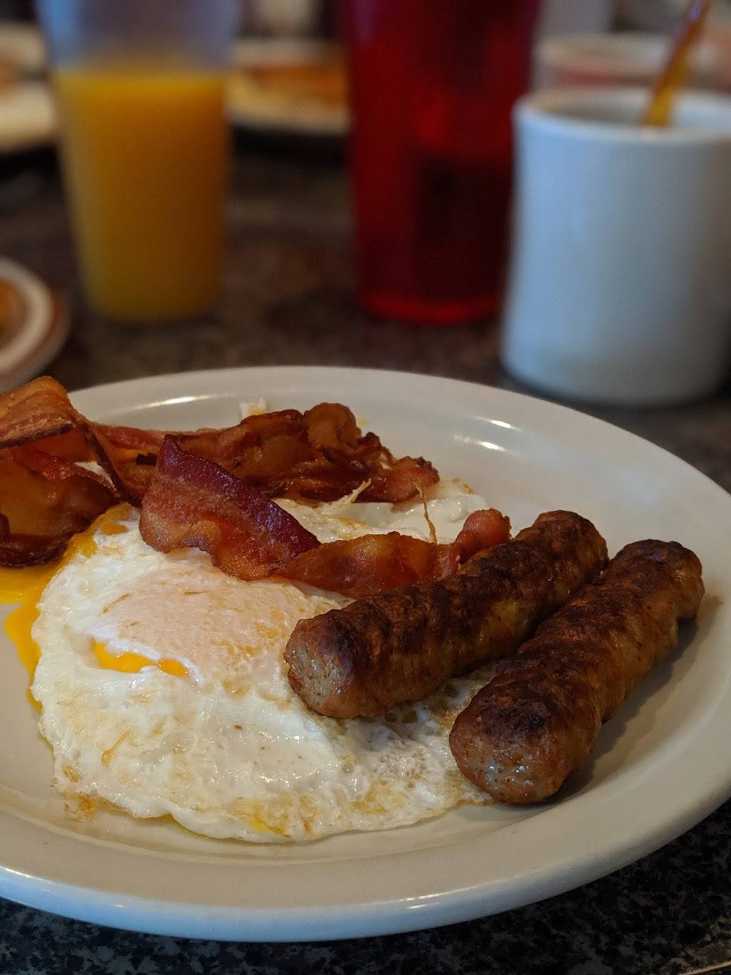 Stables Sandwich Shoppe | restaurant | 326 Russell St, Hadley, MA 01035, USA | 4135844700 OR +1 413-584-4700