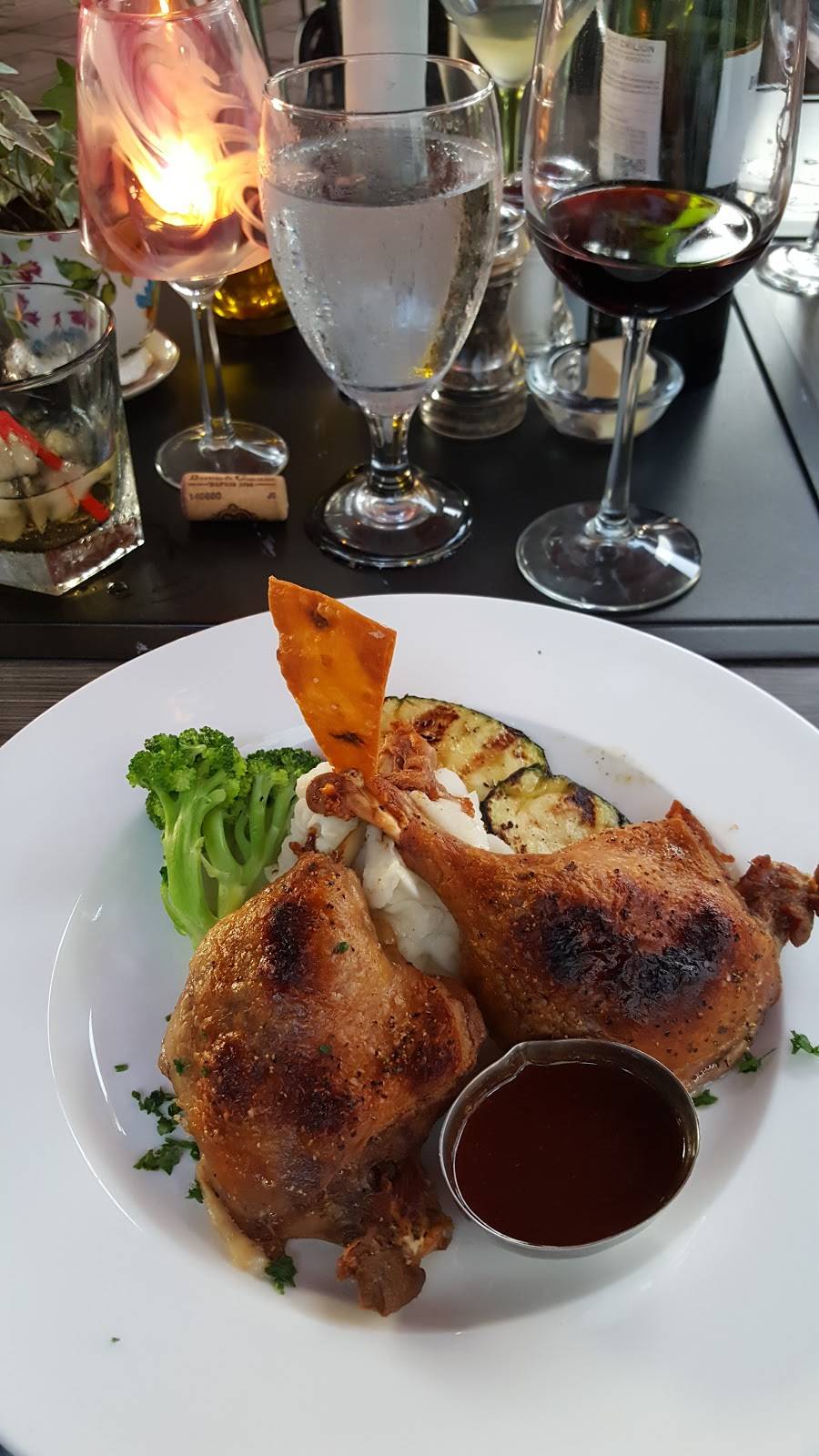 Joelles French Bistro | restaurant | 4423 State St, Skaneateles, NY 13152, USA | 3156853063 OR +1 315-685-3063