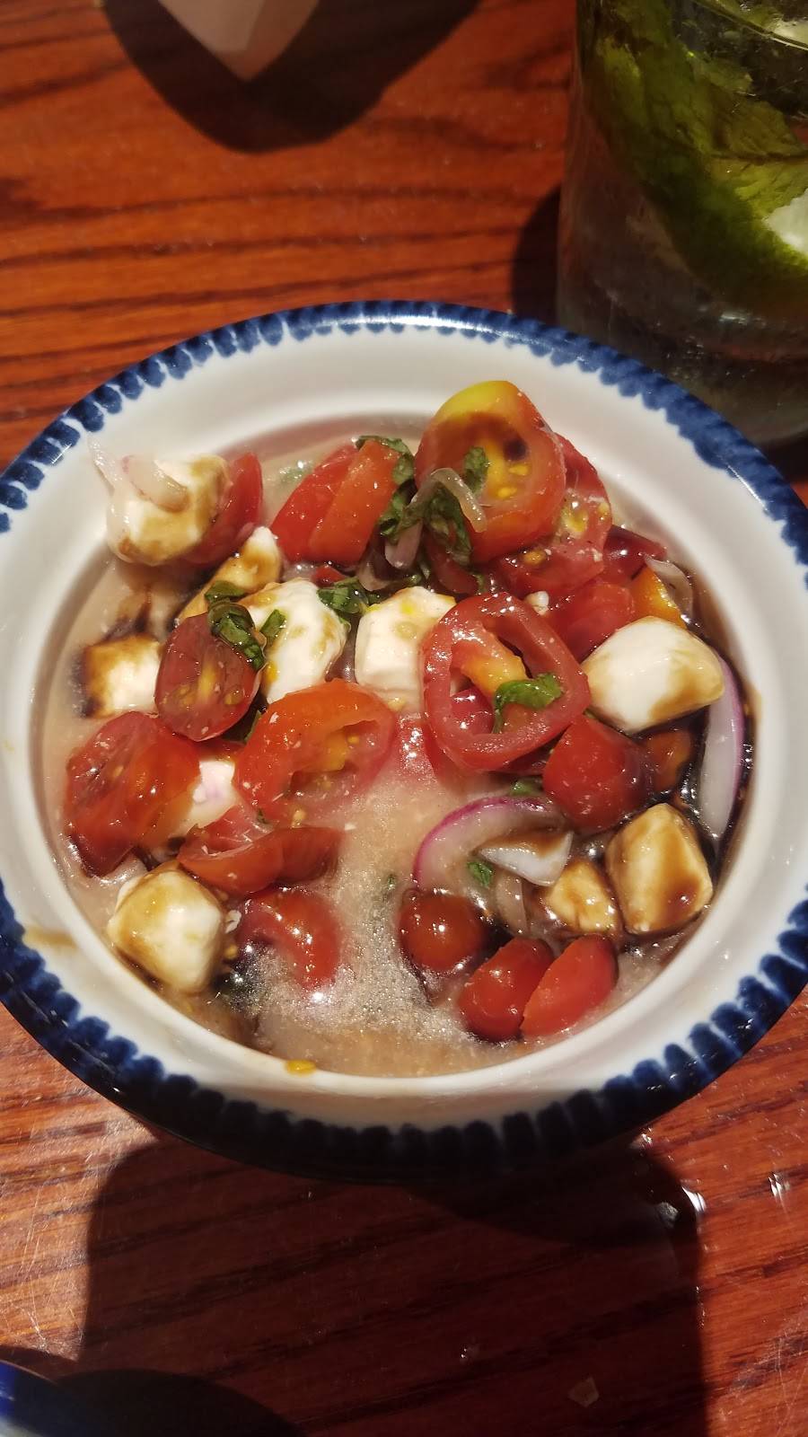 Red Lobster | restaurant | 2200 Bams Dr, Chattanooga, TN 37421, USA | 4234903488 OR +1 423-490-3488