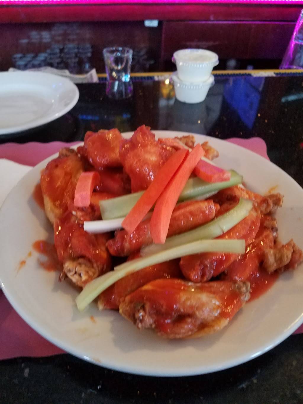 PJ Bradys Bar & Restaurant | restaurant | 3201 Philip Ave, Bronx, NY 10465, USA | 7189313250 OR +1 718-931-3250