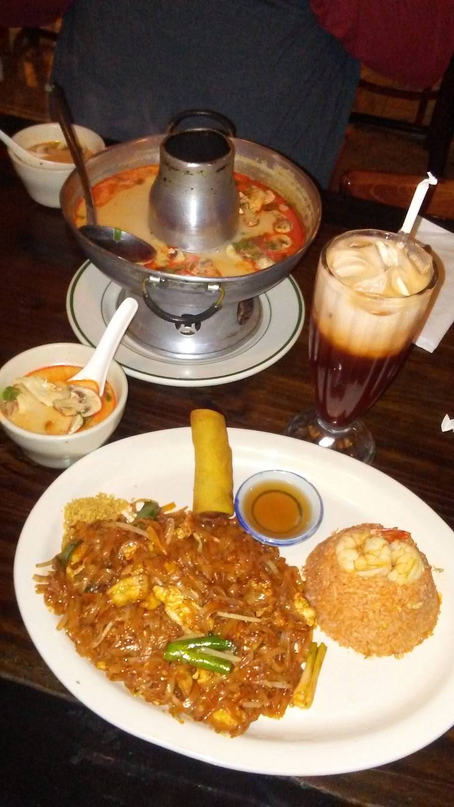 Siam Bay Thai Cuisine | restaurant | 130 E Grand Ave D, El Segundo, CA 90245, USA | 3104169907 OR +1 310-416-9907