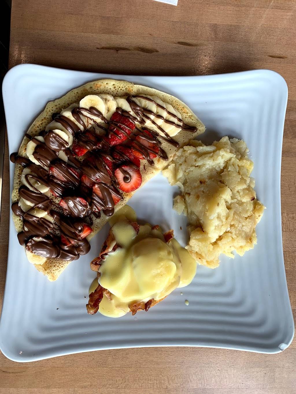 Dejeuner Cosmopolitain | restaurant | 7600 Boulevard Viau, Saint-Léonard, QC H1S 2P3, Canada | 5145965656 OR +1 514-596-5656