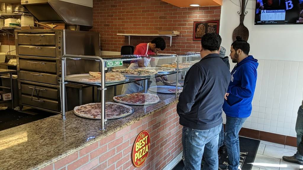 Pizza Di Famiglia | restaurant | 2242 S Kinnickinnic Ave, Milwaukee, WI 53207, USA | 4149880001 OR +1 414-988-0001