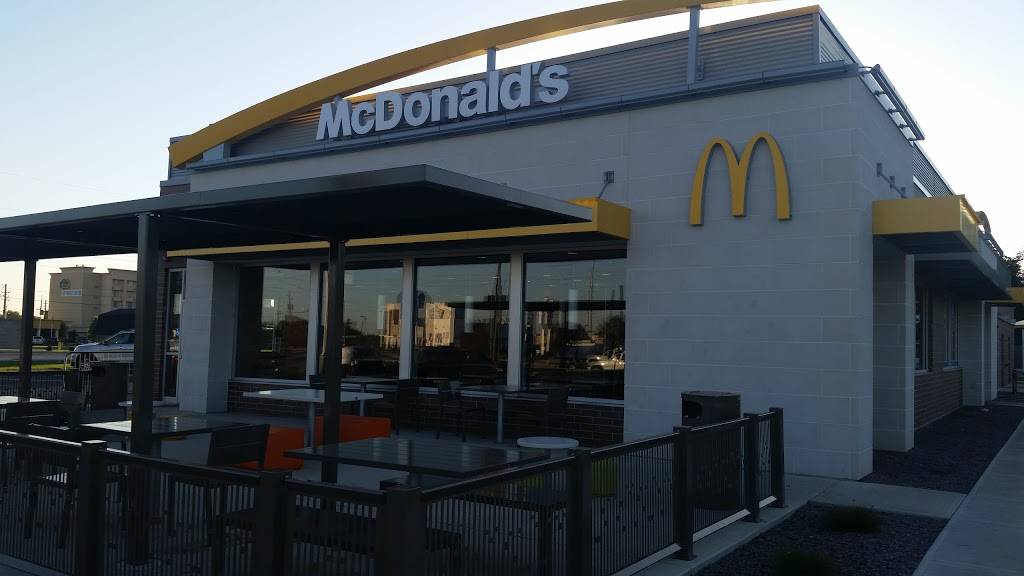 McDonalds | cafe | 4541 S Emerson Ave, Indianapolis, IN 46203, USA | 3177820737 OR +1 317-782-0737