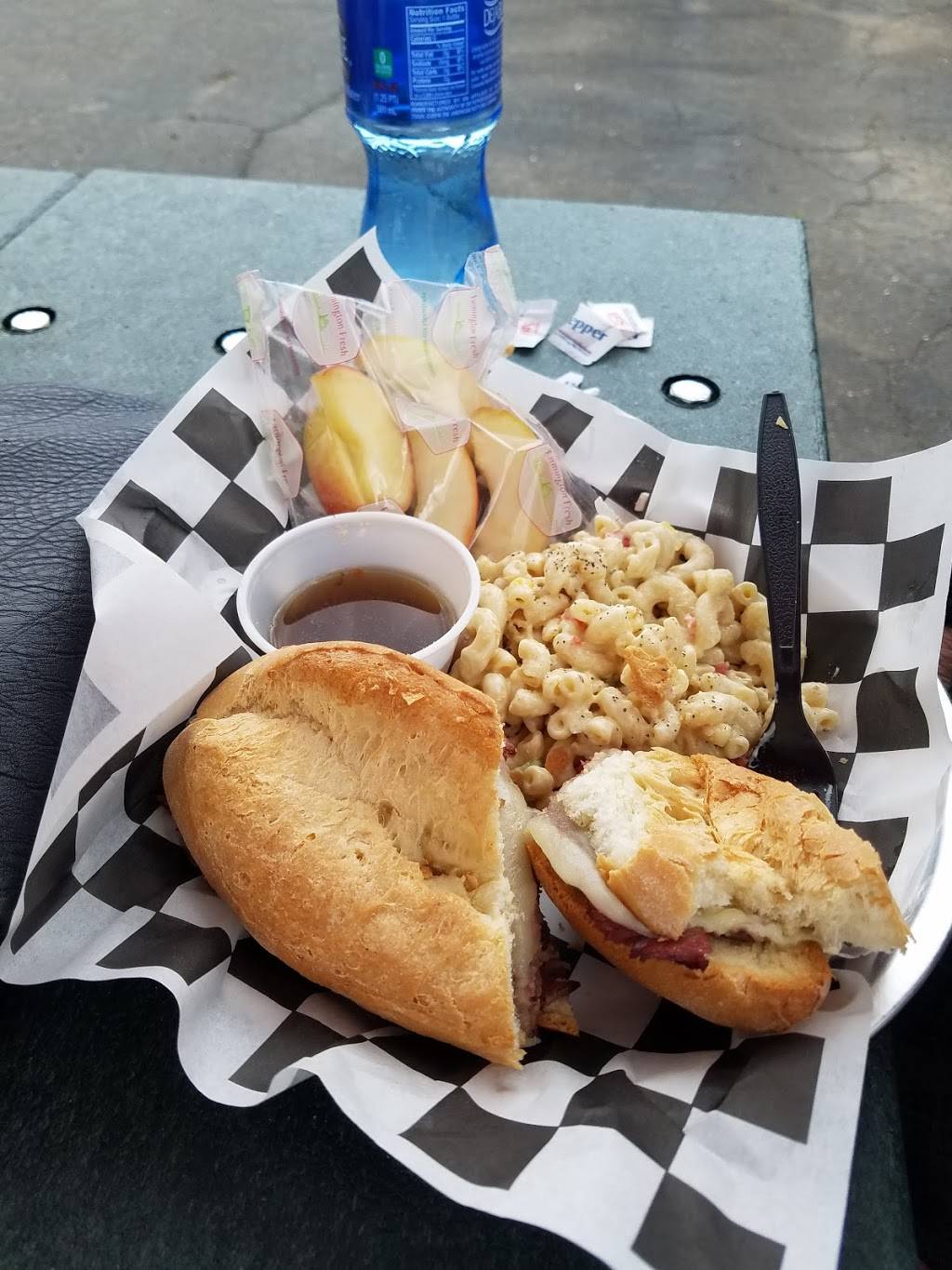 The Tri-Tipery @120 | restaurant | 29250 CA-120, Escalon, CA 95320, USA | 2096206042 OR +1 209-620-6042