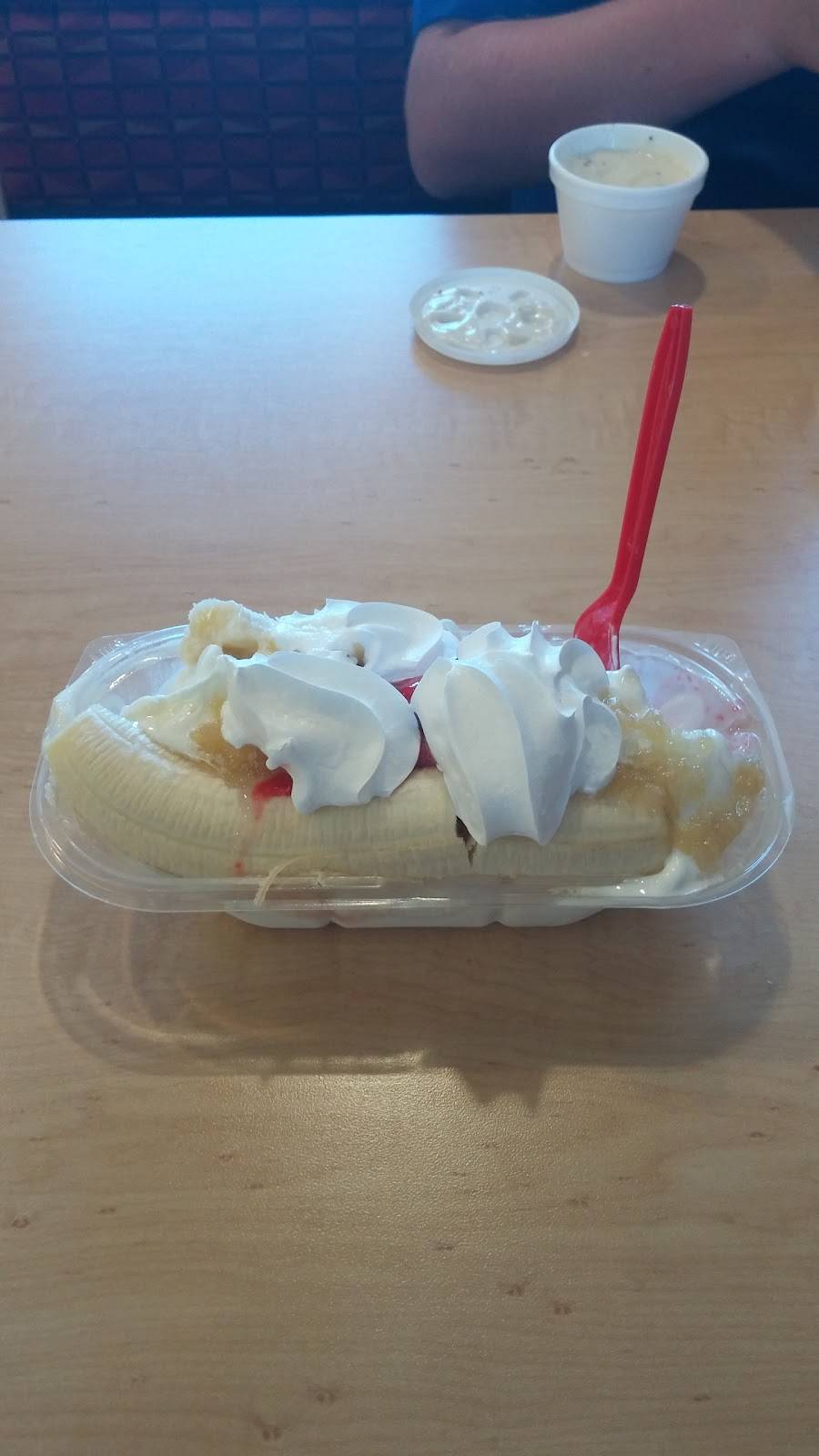 Dairy Queen Grill & Chill | restaurant | 374 W Bacon St, Pembroke, GA 31321, USA | 9126532613 OR +1 912-653-2613