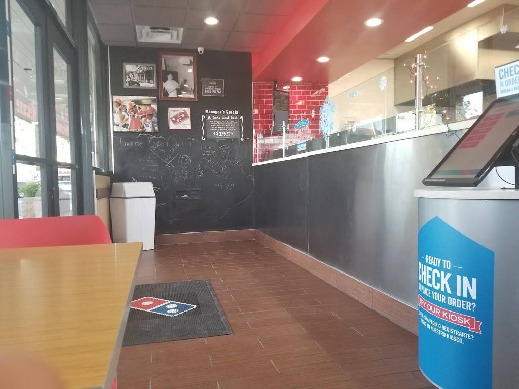 Dominos Pizza | meal delivery | 2315 E Valley Pkwy, Escondido, CA 92027, USA | 7602667555 OR +1 760-266-7555