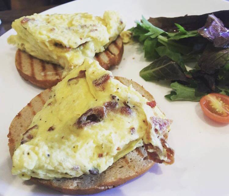 Wheats End Cafe | cafe | 2873 N Broadway, Chicago, IL 60657, USA | 7737703527 OR +1 773-770-3527