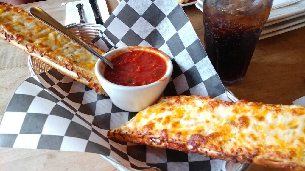 Lou Malnatis Pizzeria | meal delivery | 958 W Wrightwood Ave, Chicago, IL 60614, USA | 7738324030 OR +1 773-832-4030