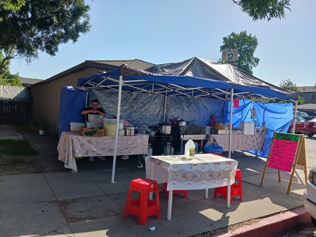 La Pupusa Loca | restaurant | 2921 E 8th St, Los Angeles, CA 90023, USA | 3235009746 OR +1 323-500-9746