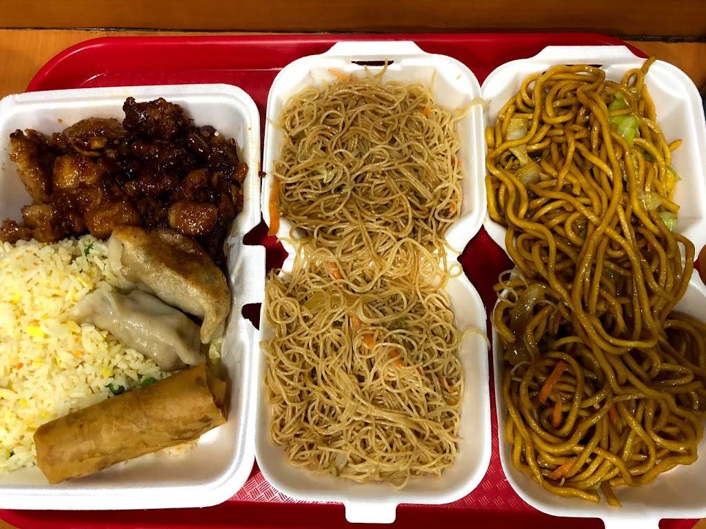 Broadway Snacks | restaurant | 86-10 Justice Ave, Flushing, NY 11373, USA | 9172449852 OR +1 917-244-9852