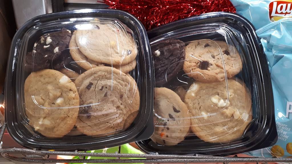 Subway | meal takeaway | 239 St Catherines St The Village Square, Smithville, ON L0R 2A0, Canada | 9059578693 OR +1 905-957-8693