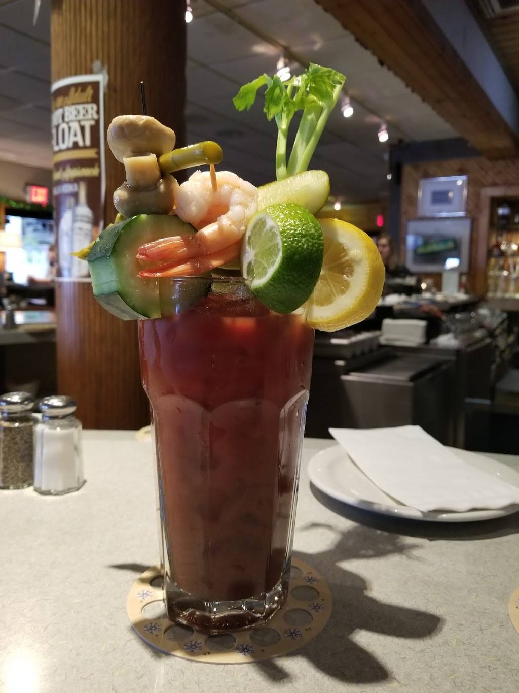 Final Approach | restaurant | 4959 S Howell Ave, Milwaukee, WI 53207, USA | 4147447060 OR +1 414-744-7060