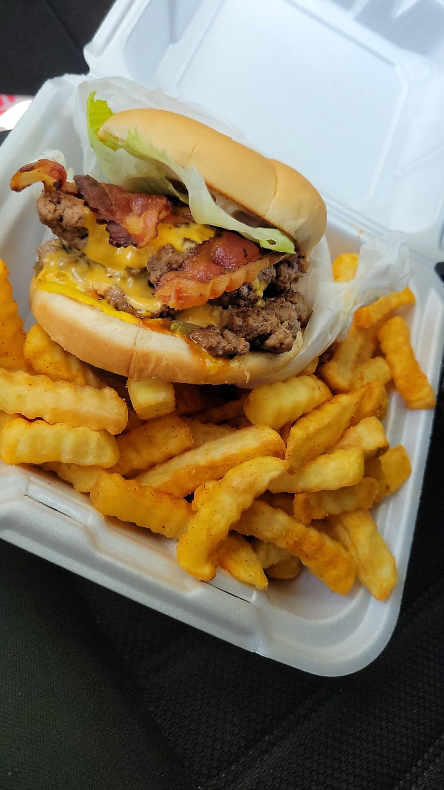 The Village Snack Bar | restaurant | 9003 State Rte 259, Waynesville, GA 31566, USA | 9127784707 OR +1 912-778-4707