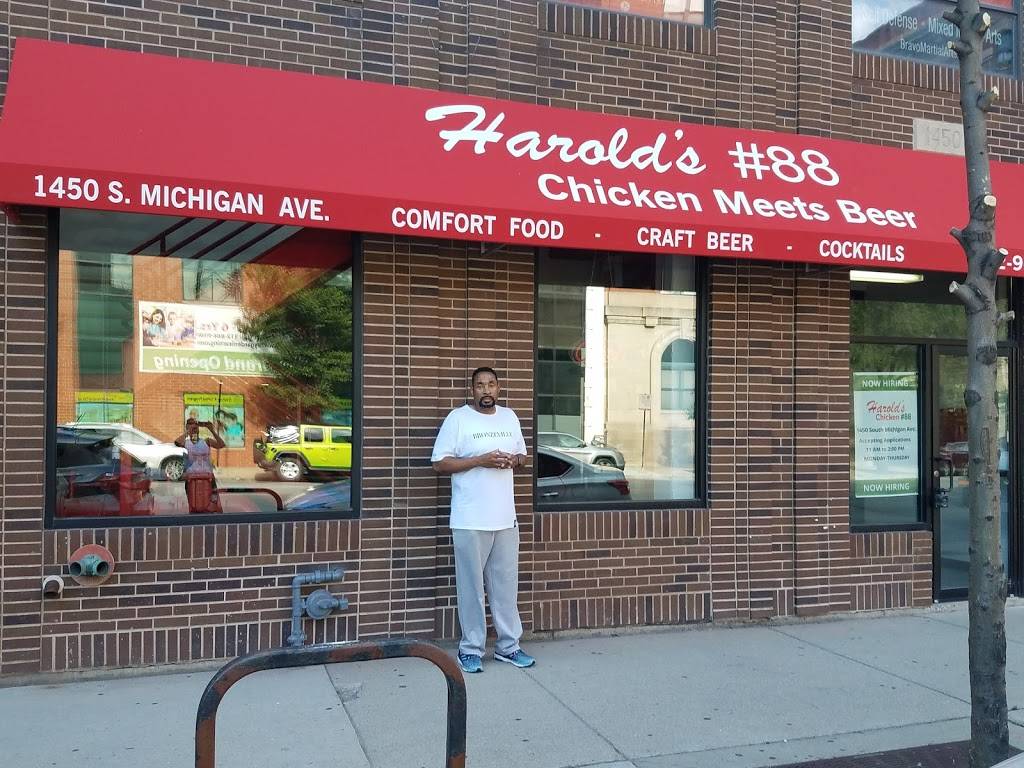 Harold’s Chicken #88 meets beer | restaurant | 1450 S Michigan Ave, Chicago, IL 60605, USA | 3129645003 OR +1 312-964-5003