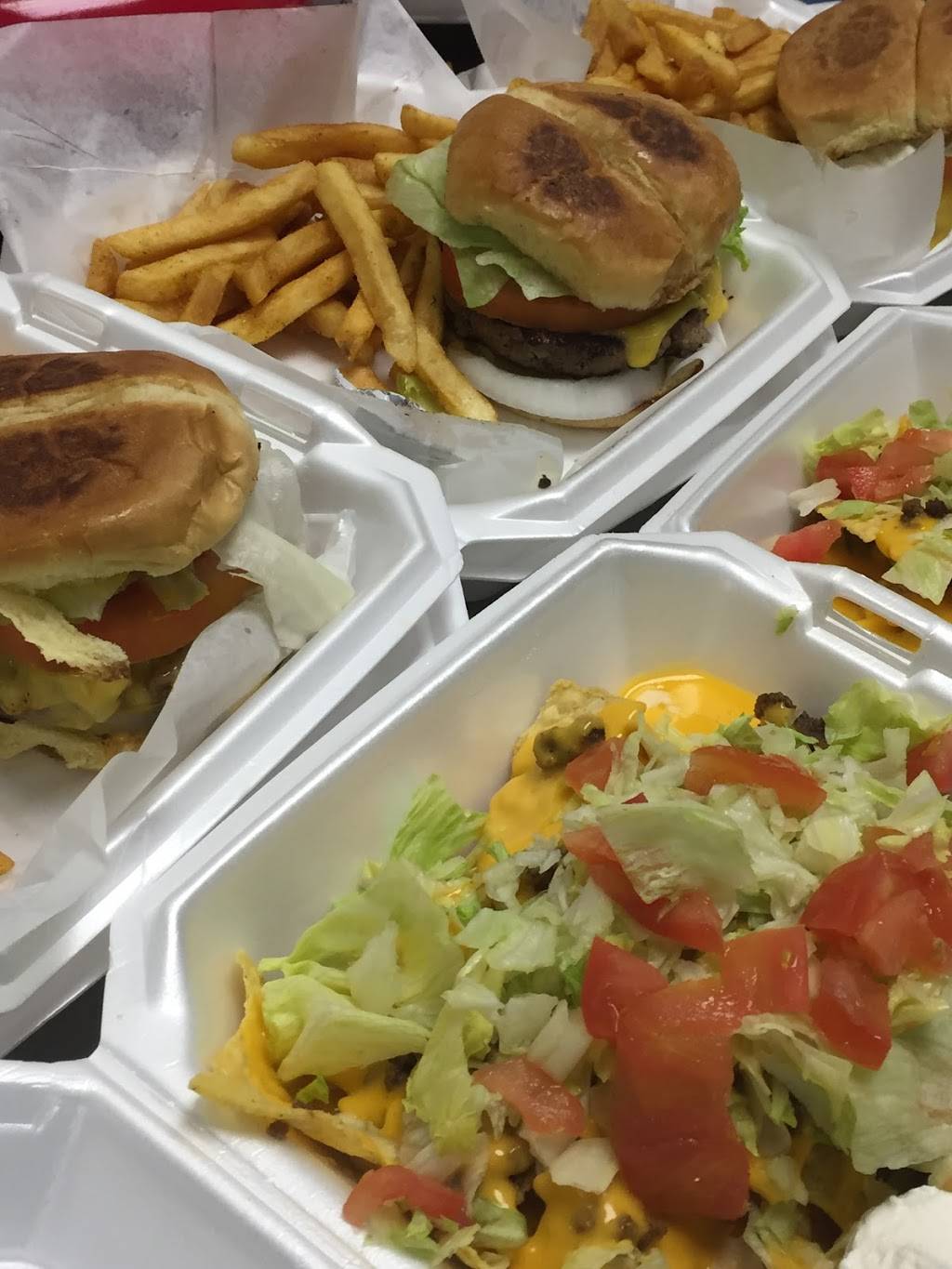 SUGABOATS RESTAURANT | restaurant | 201 Whitehall St, Jackson, TN 38301, USA | 7317364150 OR +1 731-736-4150