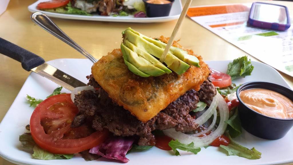 Crave Real Burgers | restaurant | 9344 Dorchester St, Highlands Ranch, CO 80129, USA | 7203443006 OR +1 720-344-3006