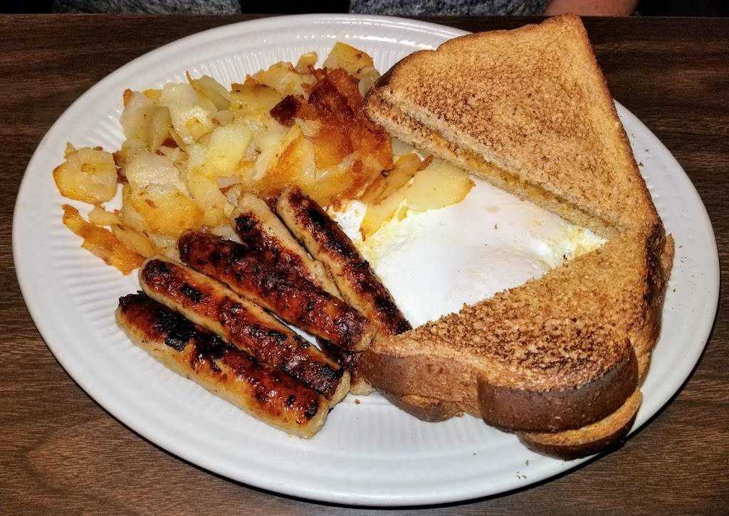 Ds Colonial Cafe | restaurant | 1415 S Milford Rd, Highland, MI 48357, USA | 2488870370 OR +1 248-887-0370