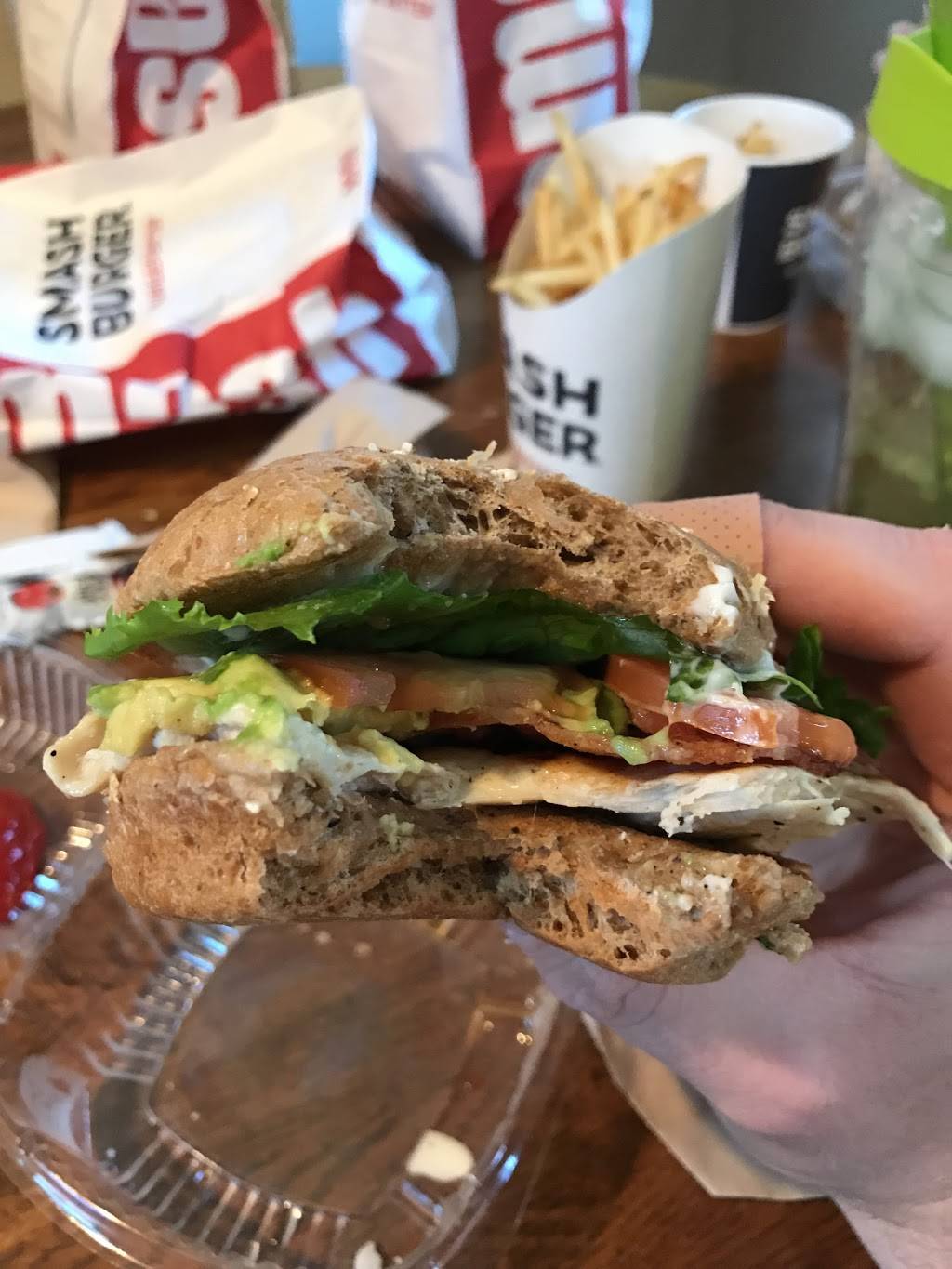 Smashburger | restaurant | 7740 W Alameda Ave ste b, Lakewood, CO 80226, USA | 3032178441 OR +1 303-217-8441