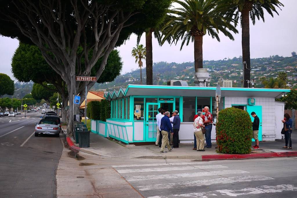 La Super-Rica Taqueria | restaurant | 622 N Milpas St, Santa Barbara, CA 93103, USA | 8059634940 OR +1 805-963-4940