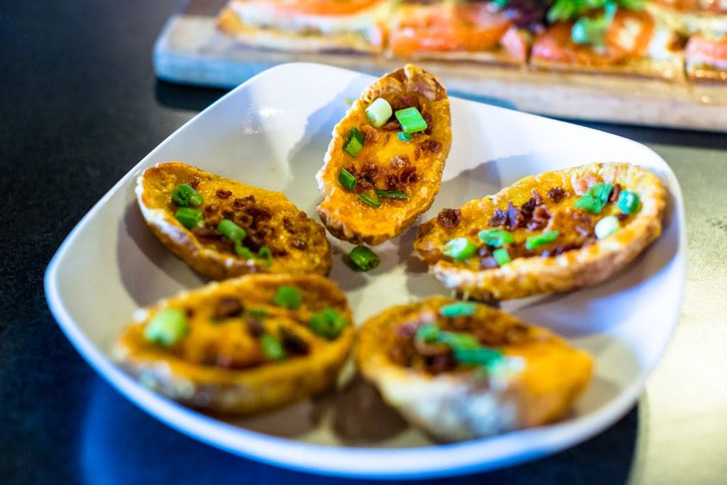 Stubbys Pub & Grub | restaurant | 114 Antioch Dr, Elyria, OH 44035, USA | 4403657882 OR +1 440-365-7882